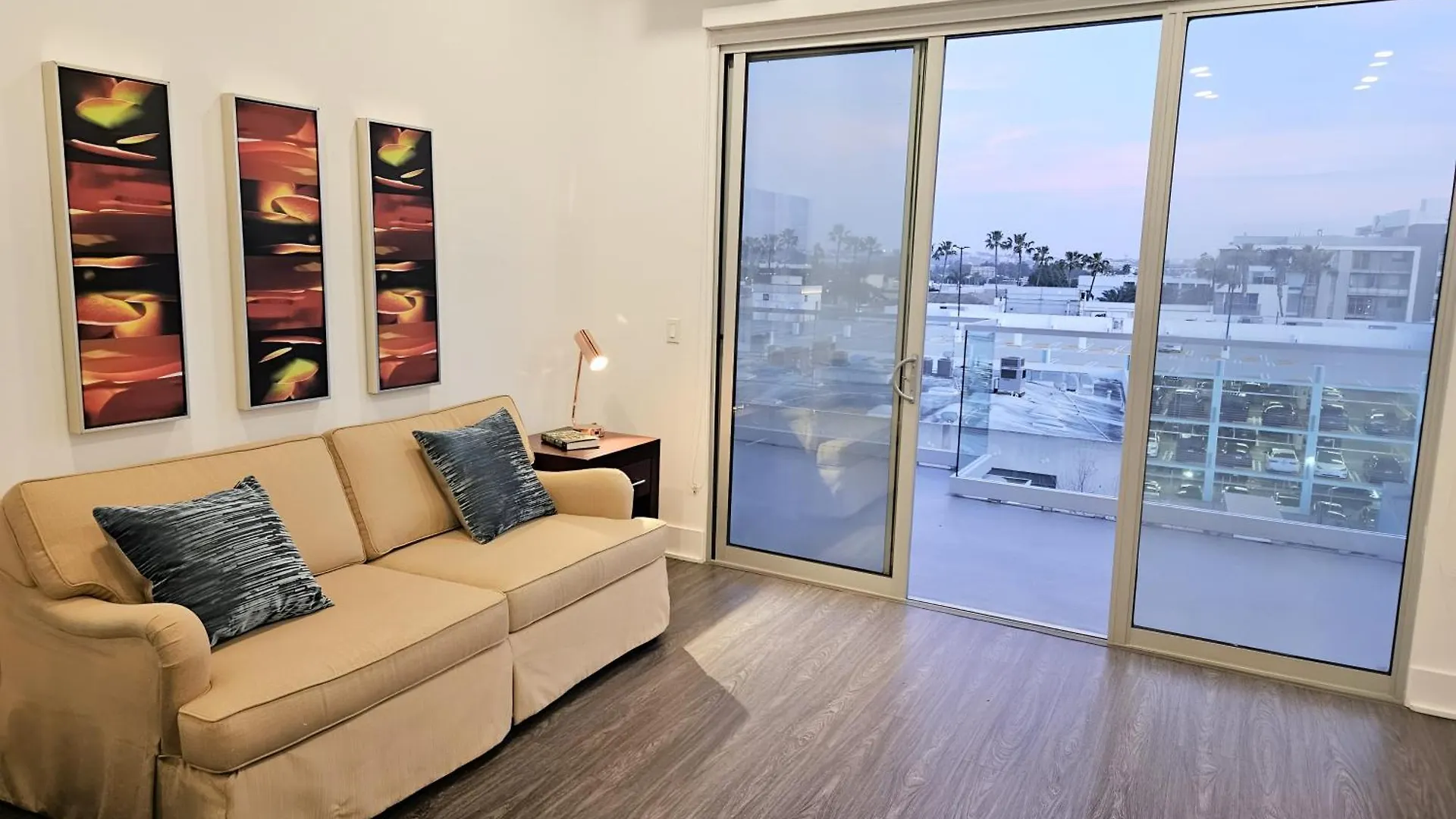 Stayspro - Venice Beach Luxury Apartments Minutes To The Marina And Santa Monica Limited Time Free Parking Los Angeles 0*,  United States